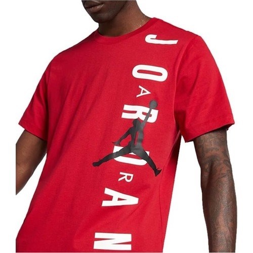 красная футболка Jordan с логотипом