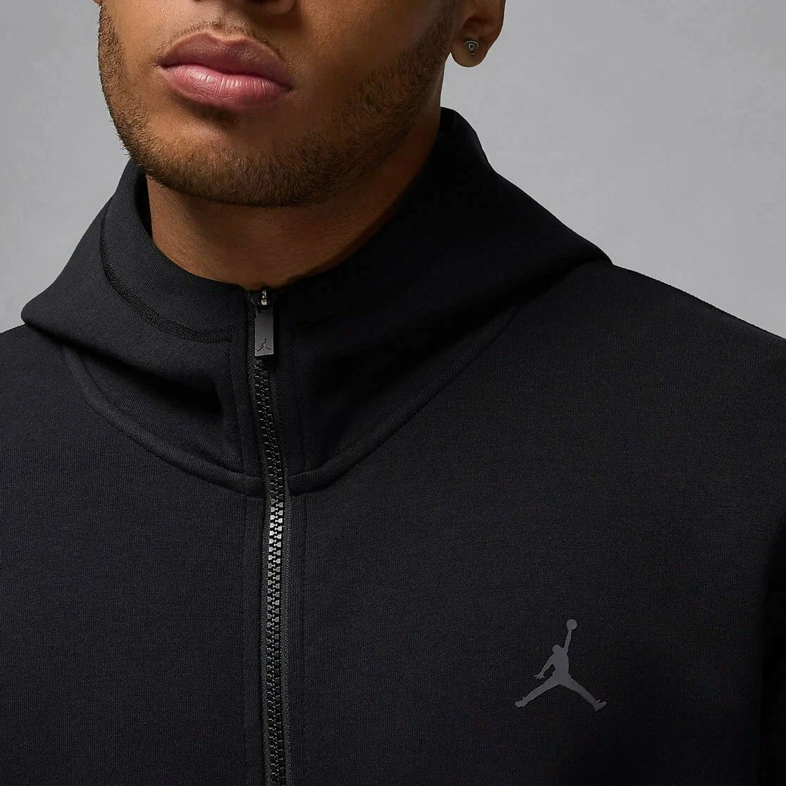 FV8602-010 толстовка jordan черная dri fit