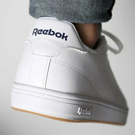 100074368 Reebok COURT CLEAN